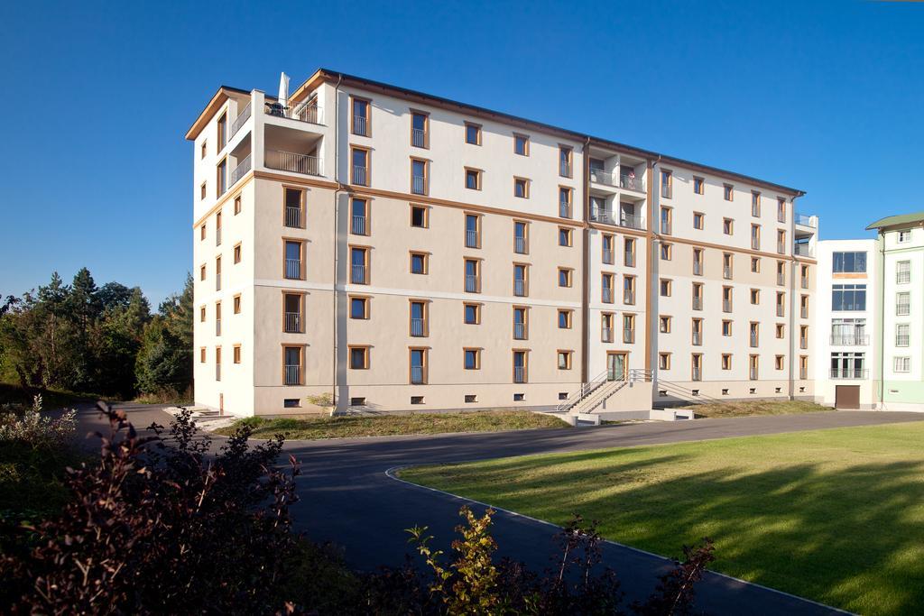 Golden Fish Apartmany Xia Plzeň Exterior foto